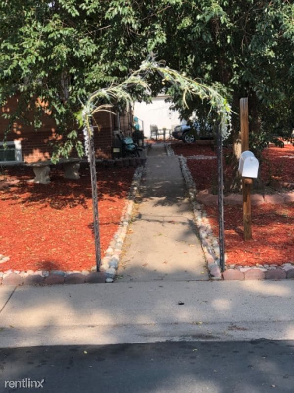 Building Photo - 3 br, 2 bath House - 5448 S Foresthill St