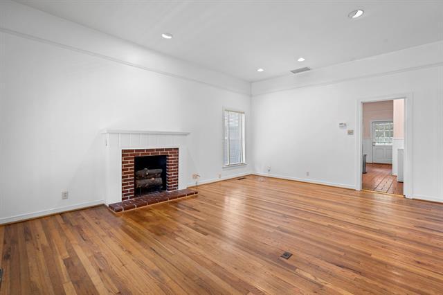Foto del edificio - 4407 Bonham St