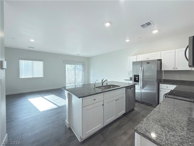 Building Photo - 12741 Epperly St