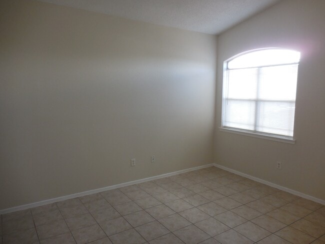Foto del edificio - 14741 Calhoun Dr