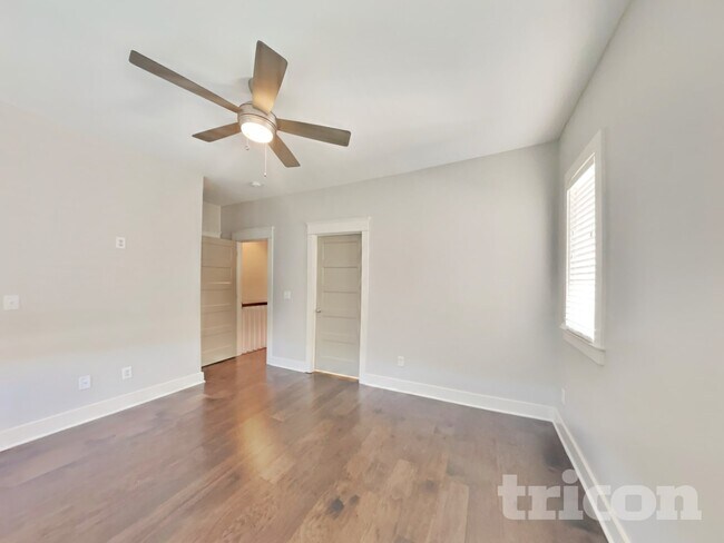 Building Photo - 1208 Hillwood Private Cove