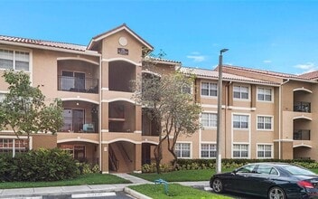 Building Photo - 100 SW 117th Terrace