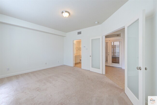 Foto del edificio - 1322 Cohn St