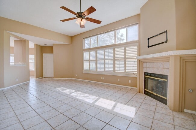 Building Photo - 5809 Vulcan Vista Dr NE