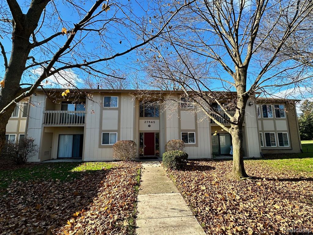 27845 Berrywood Ln, Farmington Hills, MI 48334 Condo for Rent in