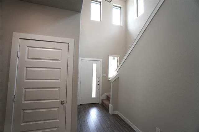 Building Photo - 2512 Green River Rd