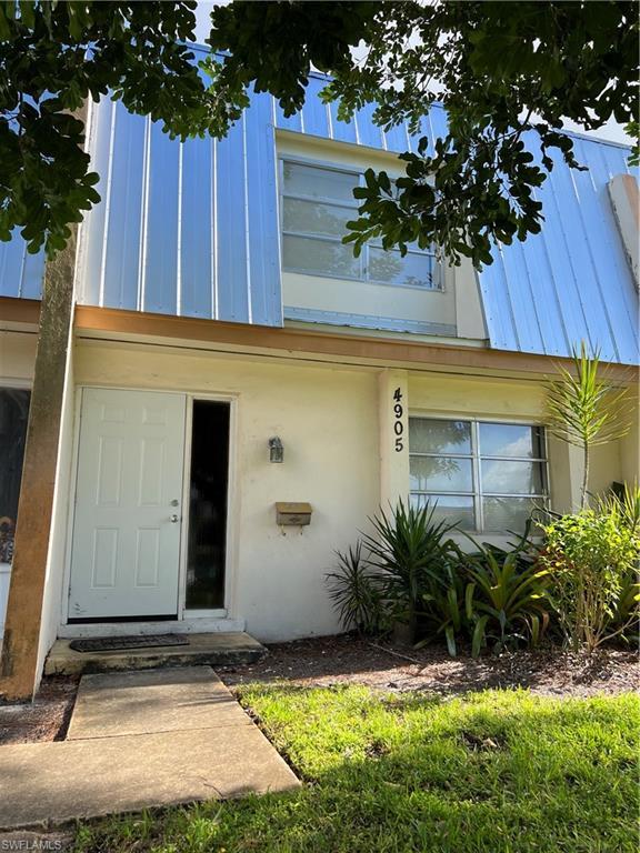 Building Photo - 4905 Catalina Dr
