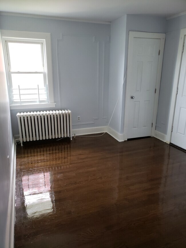 Bedroom 2 - 550 S 6th Ave
