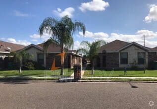 Building Photo - 3905 S Radisson Ave