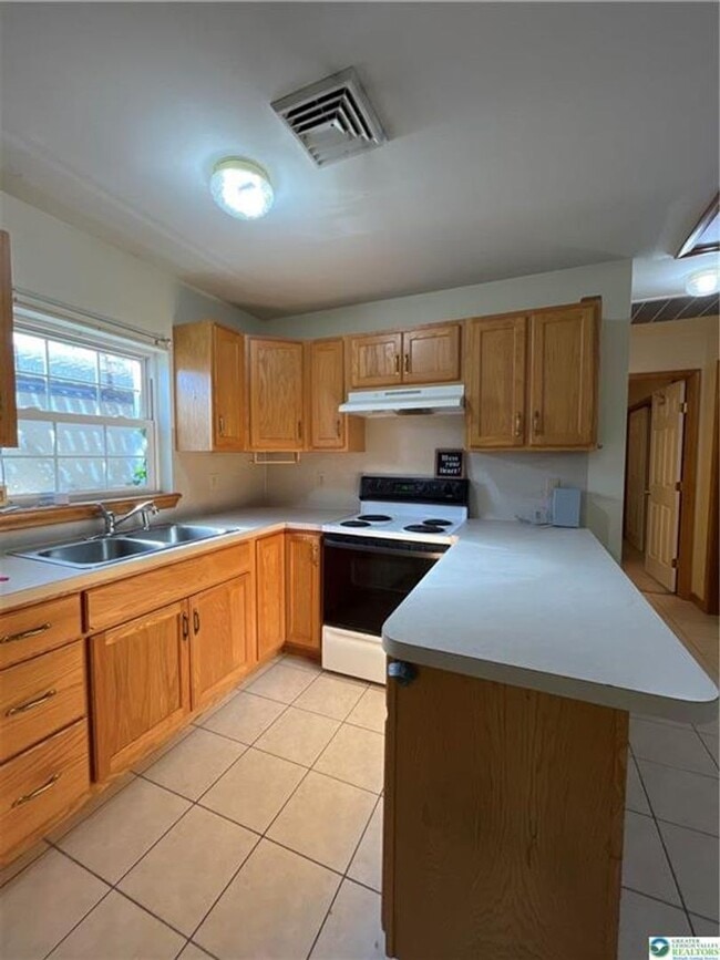 Foto del edificio - 11 S Main St