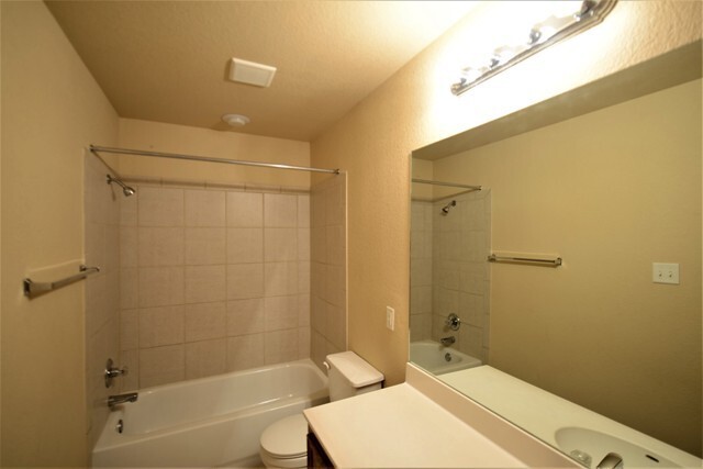 Building Photo - 4304 Elms Run Cir
