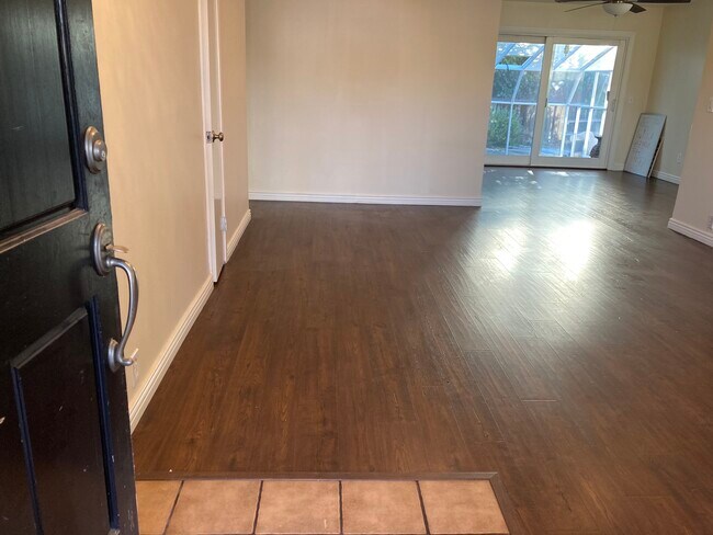 Entry - 4848 Tilden Dr