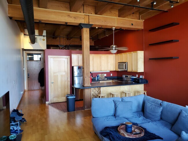 Building Photo - 289 5th St
