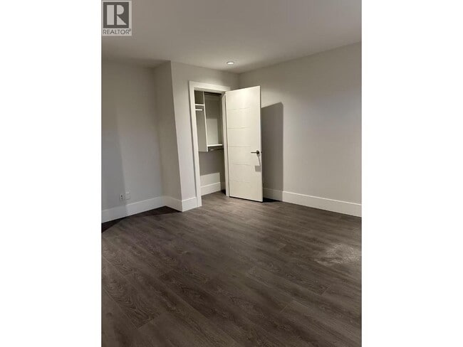 Building Photo - Ground Level-12xx FULTON AVENUE