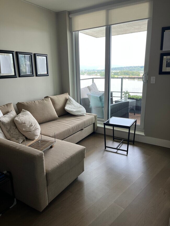 2nd bedroom - 210 Salter St