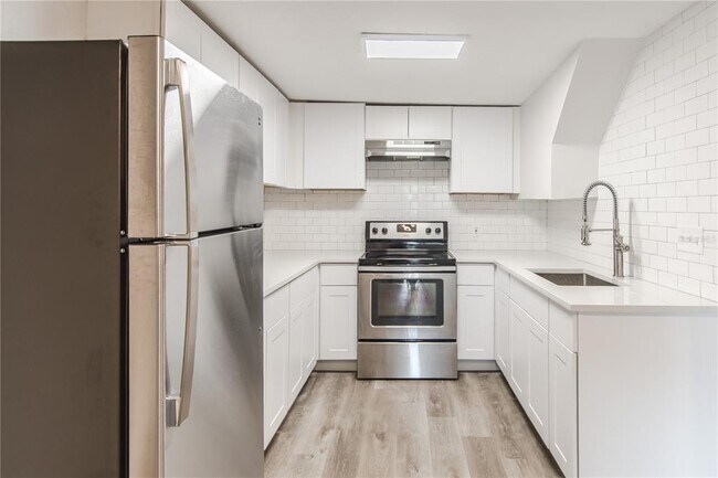 Foto del edificio - 1119 S Mills Ave