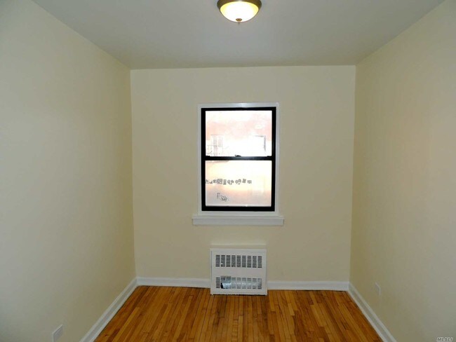 Foto del edificio - 147-39 73rd Ave