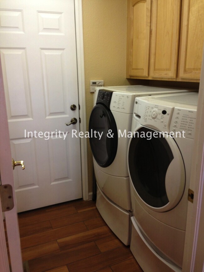 Foto del edificio - 12664 E Harvard Cir