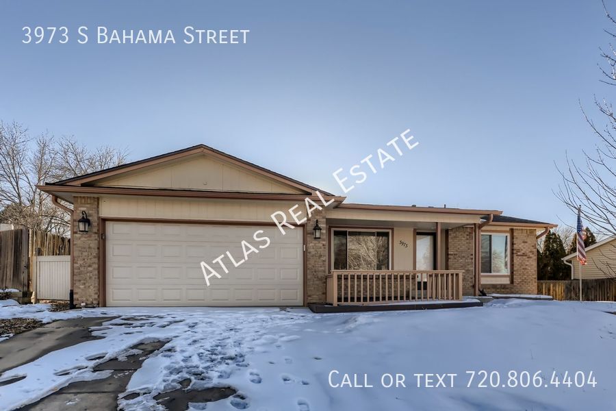 Primary Photo - Beautifully Remodeled 4 Bed 3 Bath Home Co...