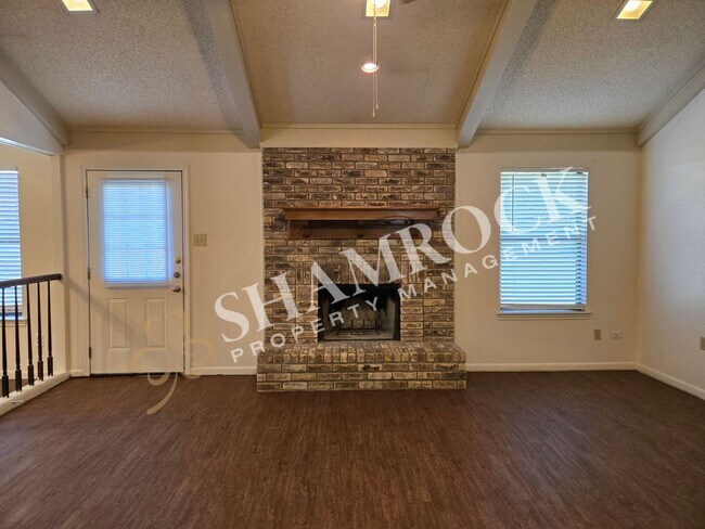 Foto del edificio - 3 Bedroom in Midway ISD!