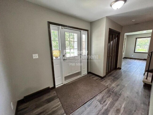 Foto del edificio - 12419 Cedar Lake Rd