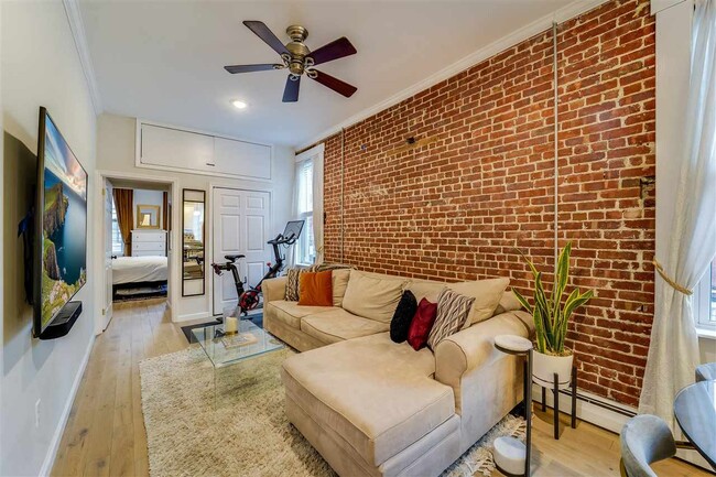 Foto del edificio - 841 Willow Ave