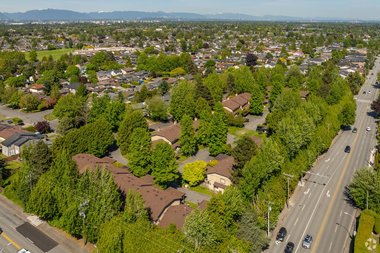 Aerial Photo - Briar Gate Townhomes