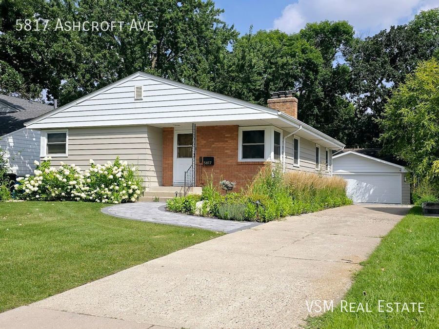 Primary Photo - Charming 4-bed 3-bath house in Edina