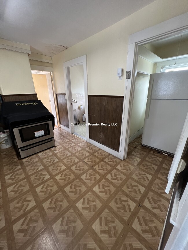 Building Photo - 42 Wigglesworth St