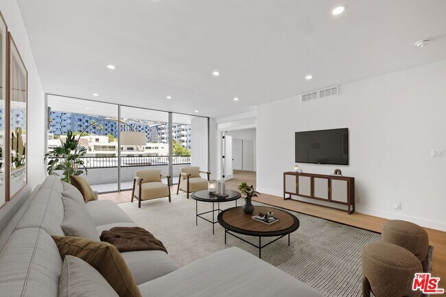 Foto del edificio - 1100 Alta Loma Rd