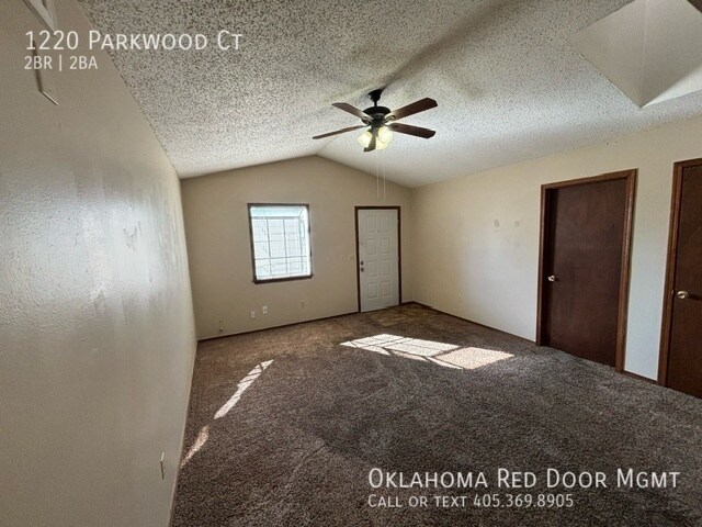 Building Photo - 1220 Parkwood Ct