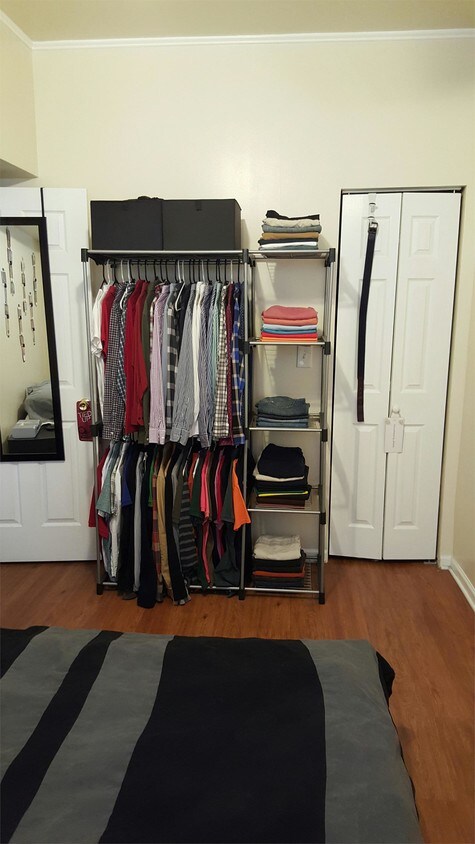Foto principal - 3508 N Wilton Ave