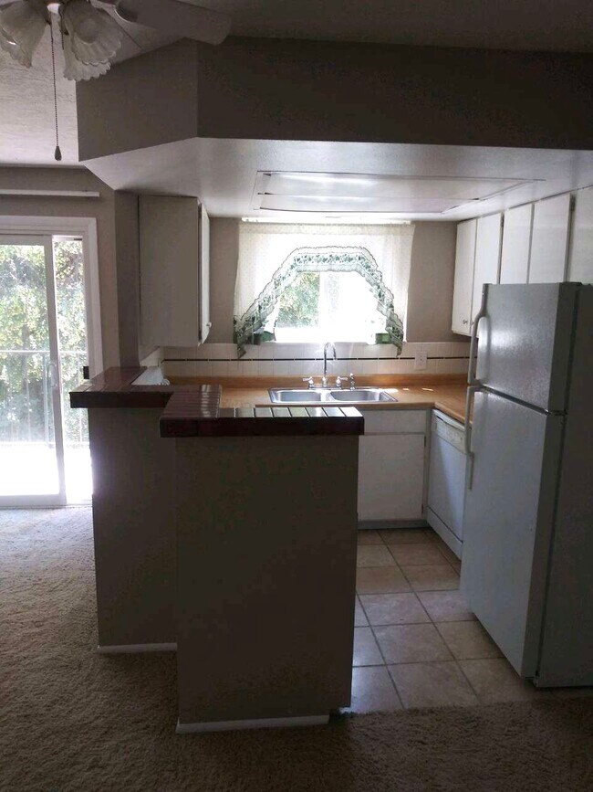 Kitchen - 4680 S Quail Vista Ln