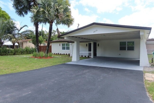 Building Photo - 2630 SW 49th Ct
