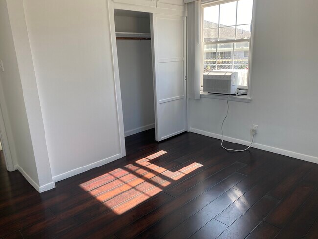 Foto del edificio - 520 Magnolia Ave