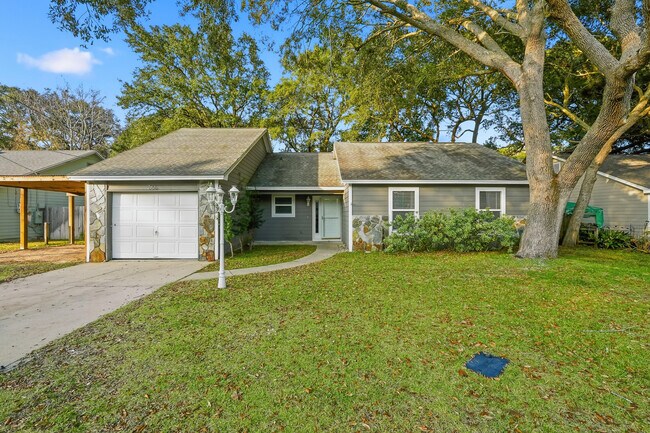 Foto del edificio - 266 Honeysuckle Way