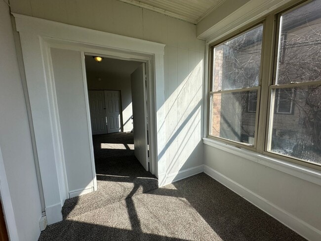 Foto del edificio - CHEVIOT - Roomy 3 bed 1 bath upstairs in 2...