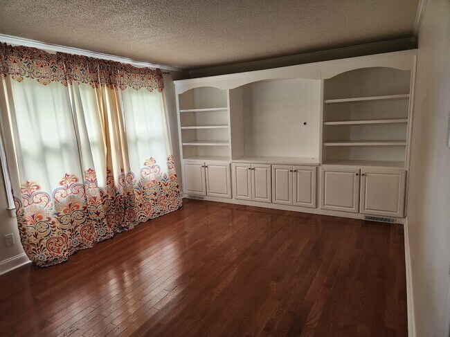 Foto del edificio - 4730 Old Elizabethtown Rd