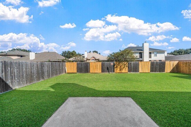 Building Photo - 14213 Stone Bluff Ln