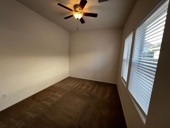 Foto del edificio - 12689 E Viento St