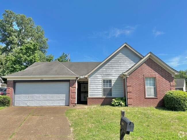 Building Photo - 1090 Cambrain Dr
