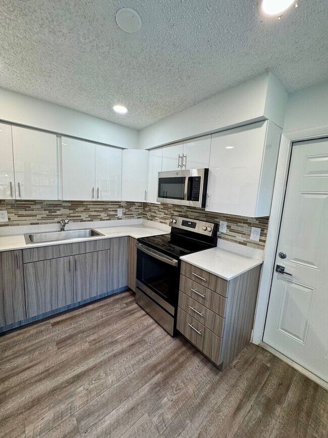 Foto del edificio - 100 SW 9th St