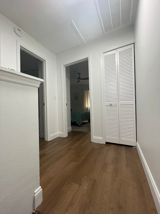 Building Photo - 2105 Fletchers Point Cir