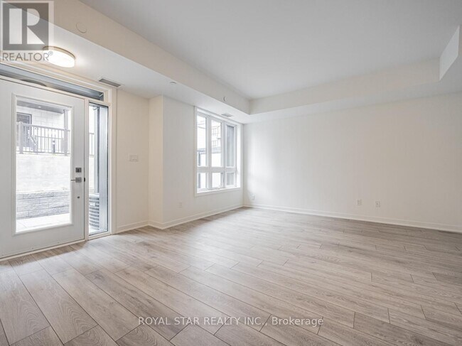 Photo du bâtiment - 4015 Hickory Dr