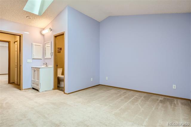 Building Photo - 3620 Queen Anne Way