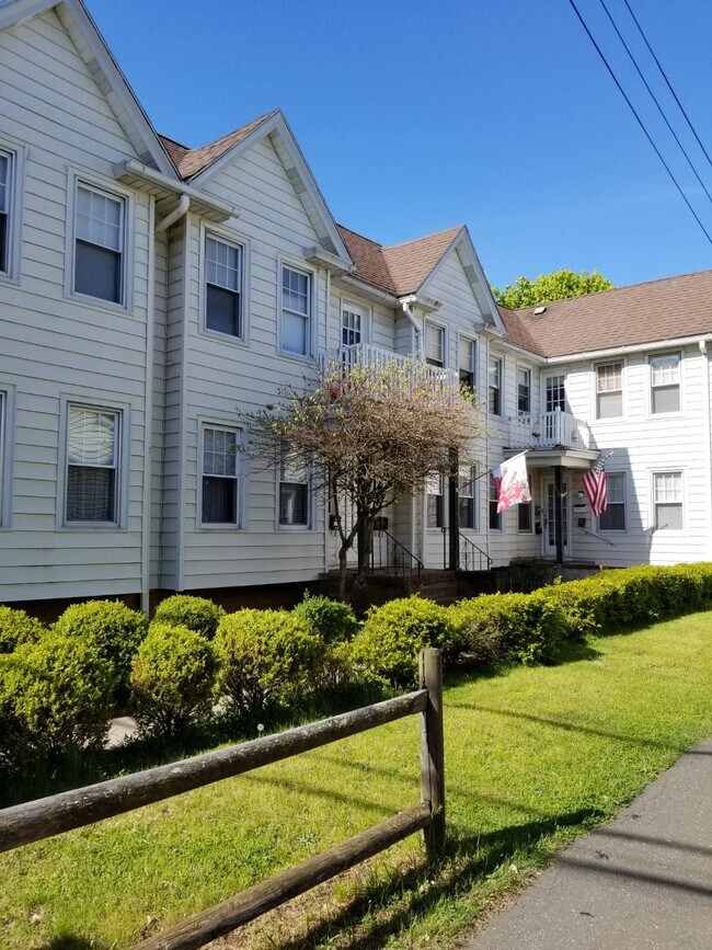 Building Photo - 128 Campbell Ave