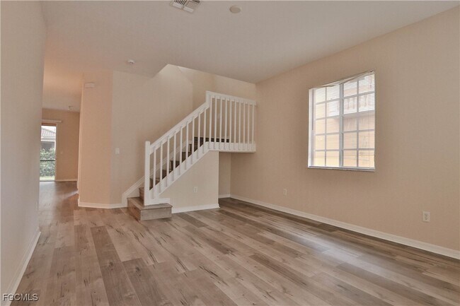 Foto del edificio - 10231 Tin Maple Dr