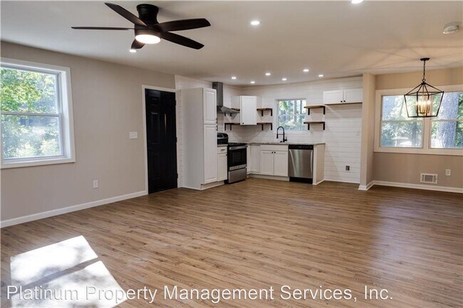 Foto del edificio - 3 br, 2 bath House - 1955 Maple Dr. NW