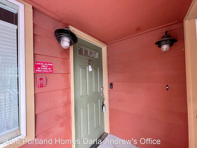 Foto del edificio - 2 br, 1 bath House - 2159 NE Weidler Street