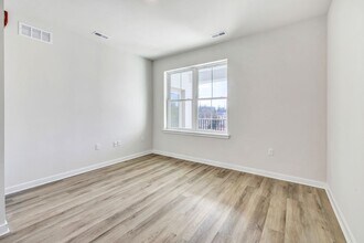 Interior Photo - Kinsley